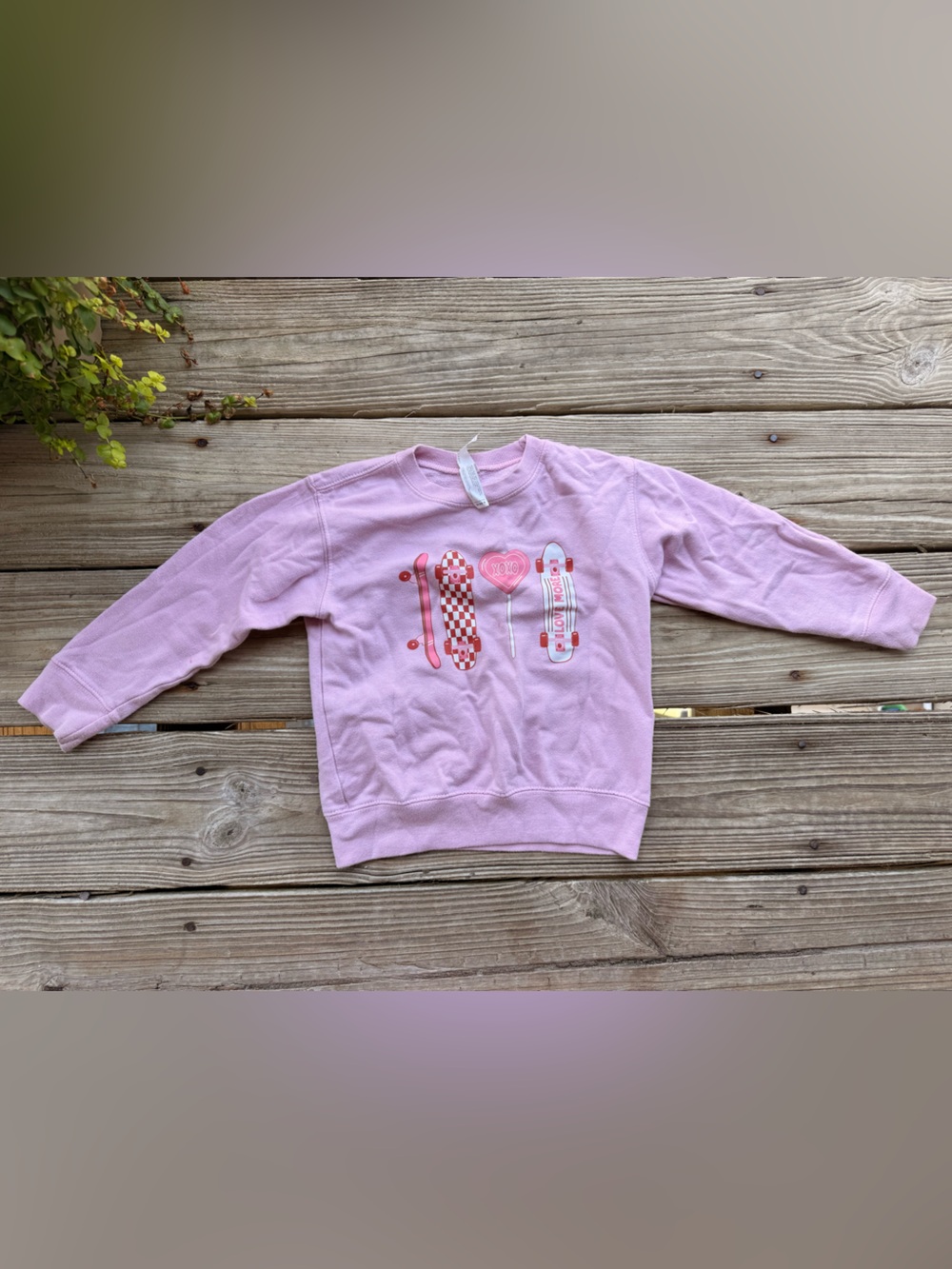 valentine skateboard crewneck sweatshirt - size 4T
